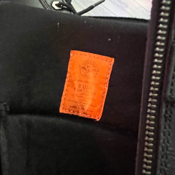 Milwaukee leather boots size 8 . - Picture 3 of 5